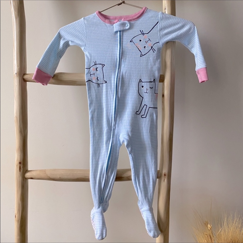Carter’s Baby Girl Onsie Pajama with Cute Kitty Print